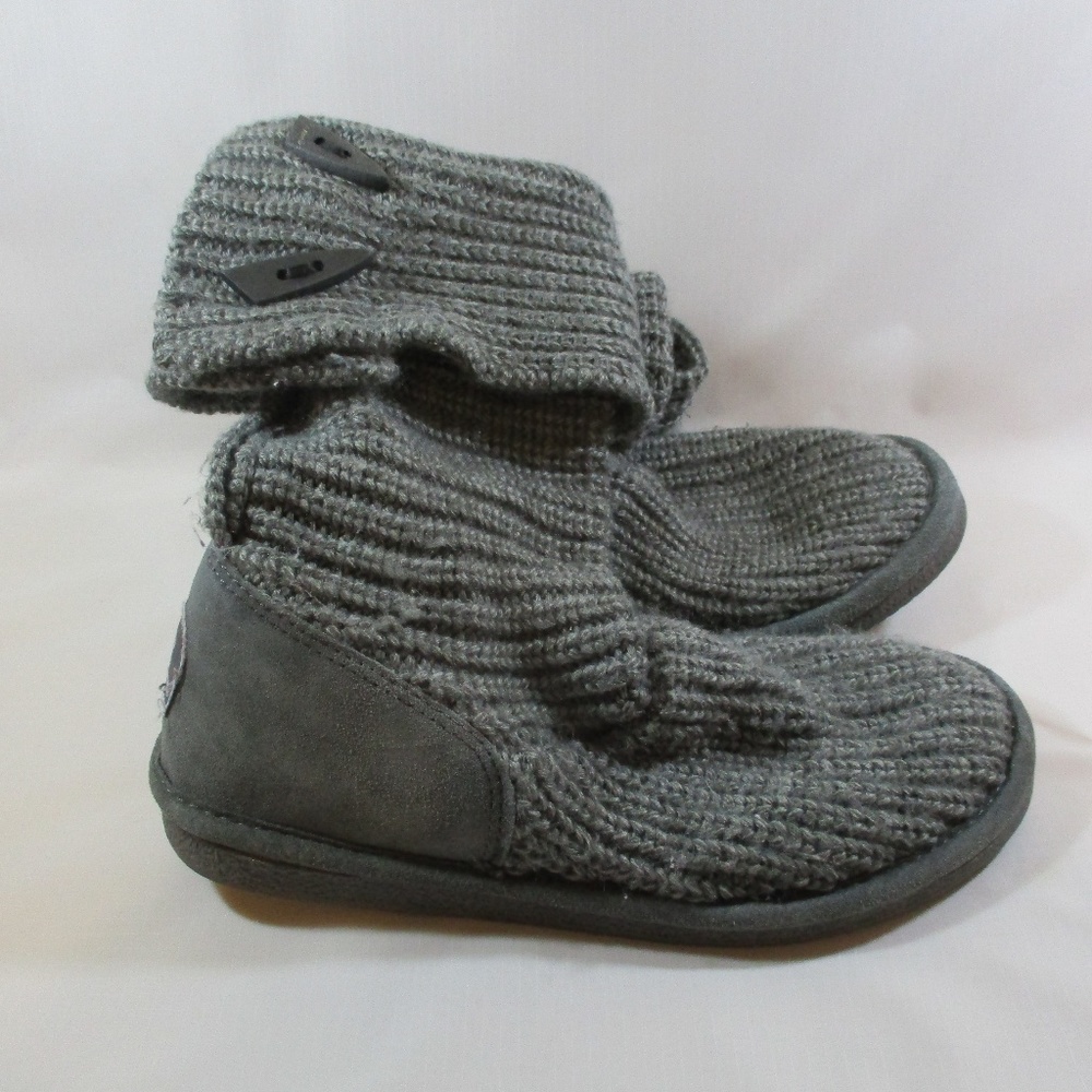 BearPaw Gray Knit Suede Boots 9